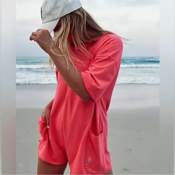 Free People Hot Shot Tee Romper One Piece in Electric Rose Sz Large - Picture 1 of 14